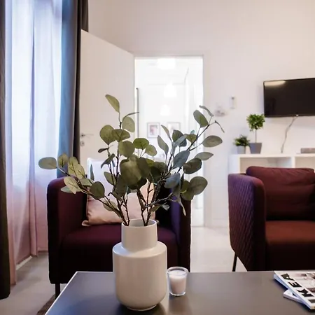 Very Central, New And Comfy With A/c * Budapeşte