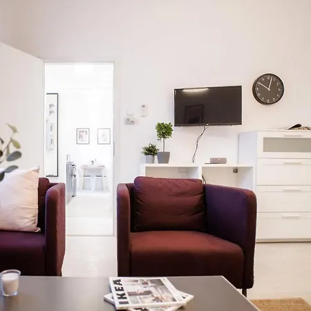 Very Central, New And Comfy With A/c *