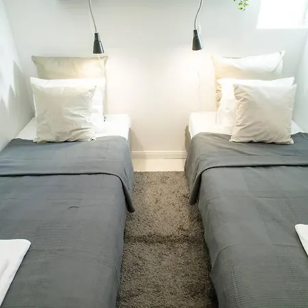 Very Central, New And Comfy With A/c *