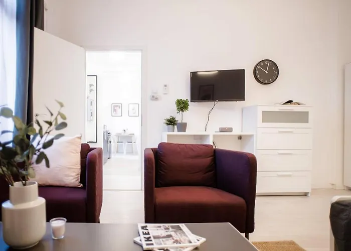Very Central, New And Comfy With A/c *