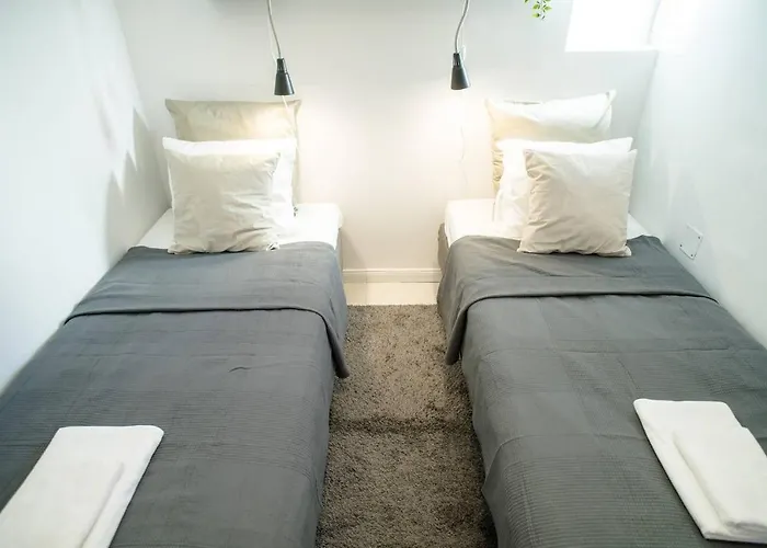Very Central, New And Comfy With A/c *